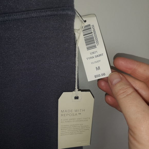 Aritzia Wilfred Free Tyra Skirt NEW! - Picture 13 of 15